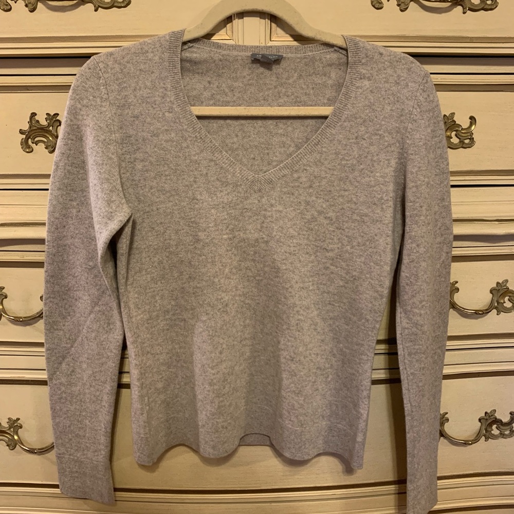 Ann Taylor V Neck Cashmere Sweater